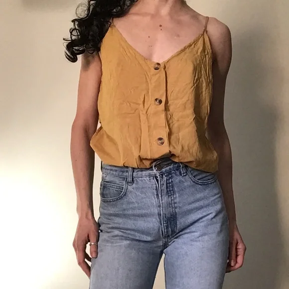Gold Tank Top - Picture 4 of 8